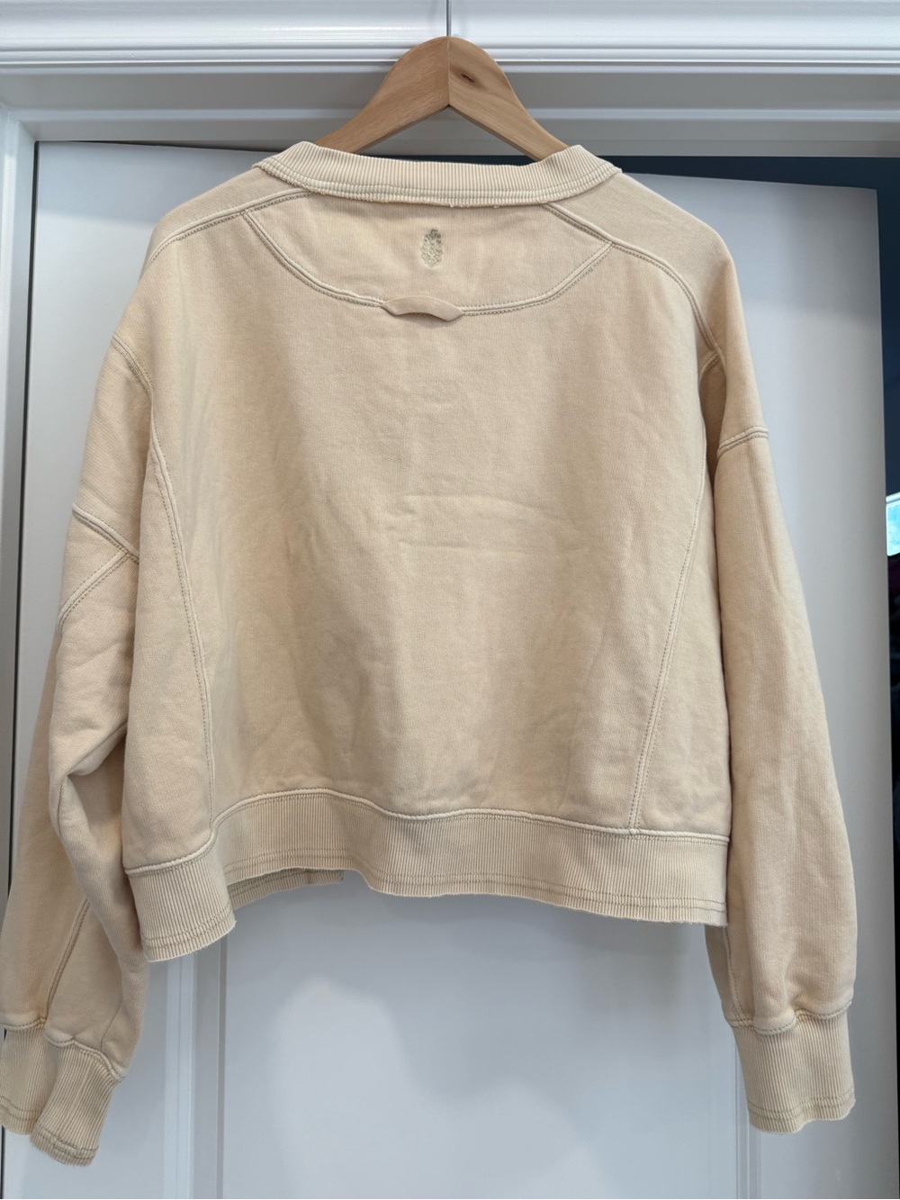 Free People Oatmilk Relaxed Crewneck Pullover size medium - Picture 4 of 4